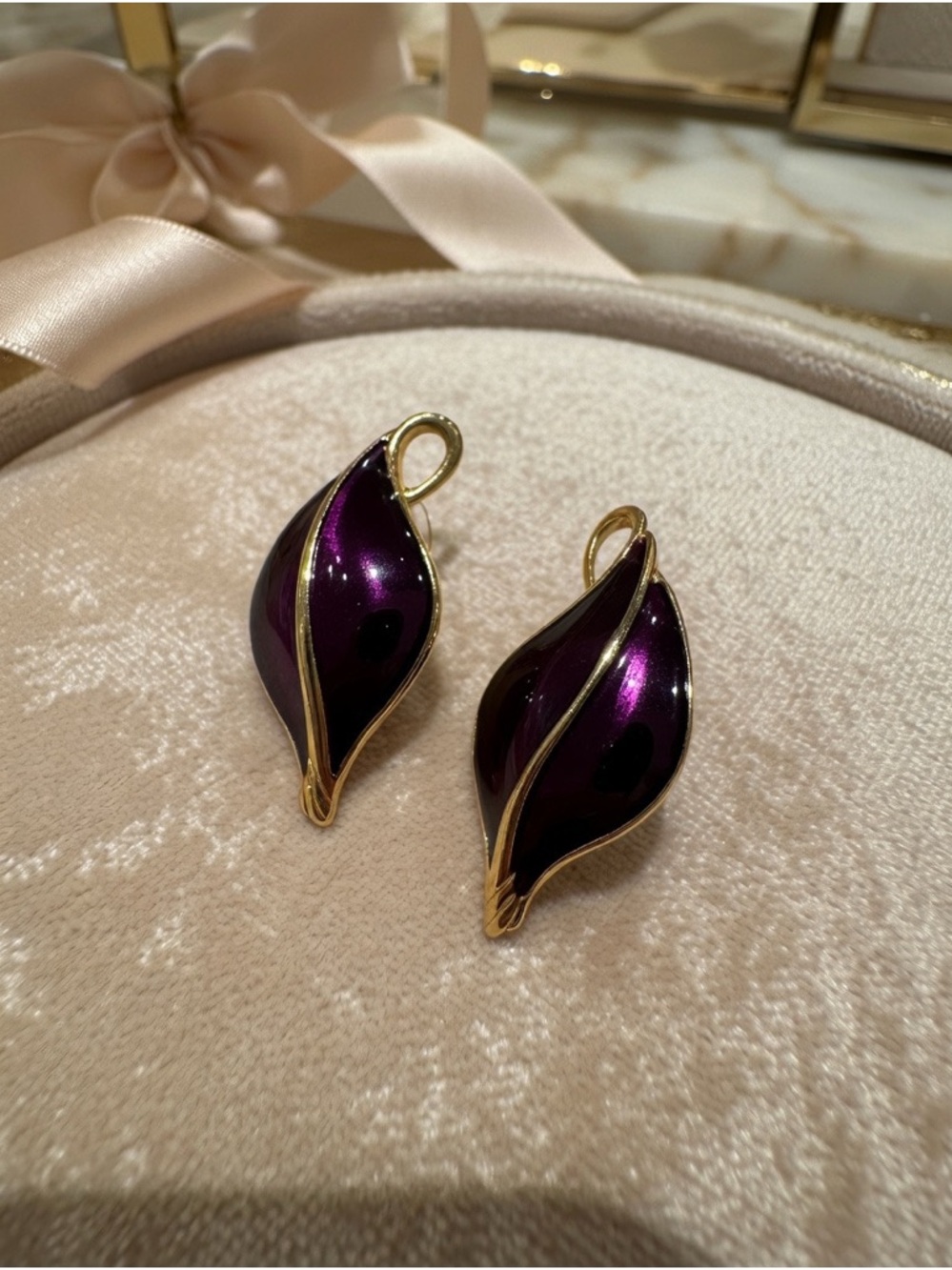 Vintage TRIFARI Purple Enamel Gold Tone Leaf Earrings Signed Cocktail Statement
